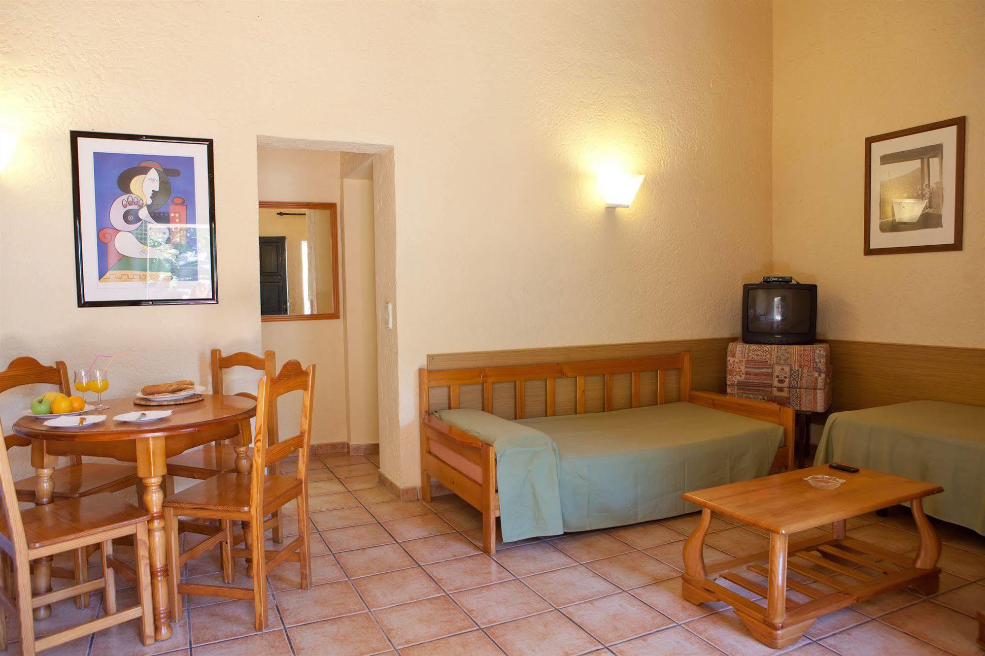 Naika Studios & Apartments Palmanova Extérieur photo